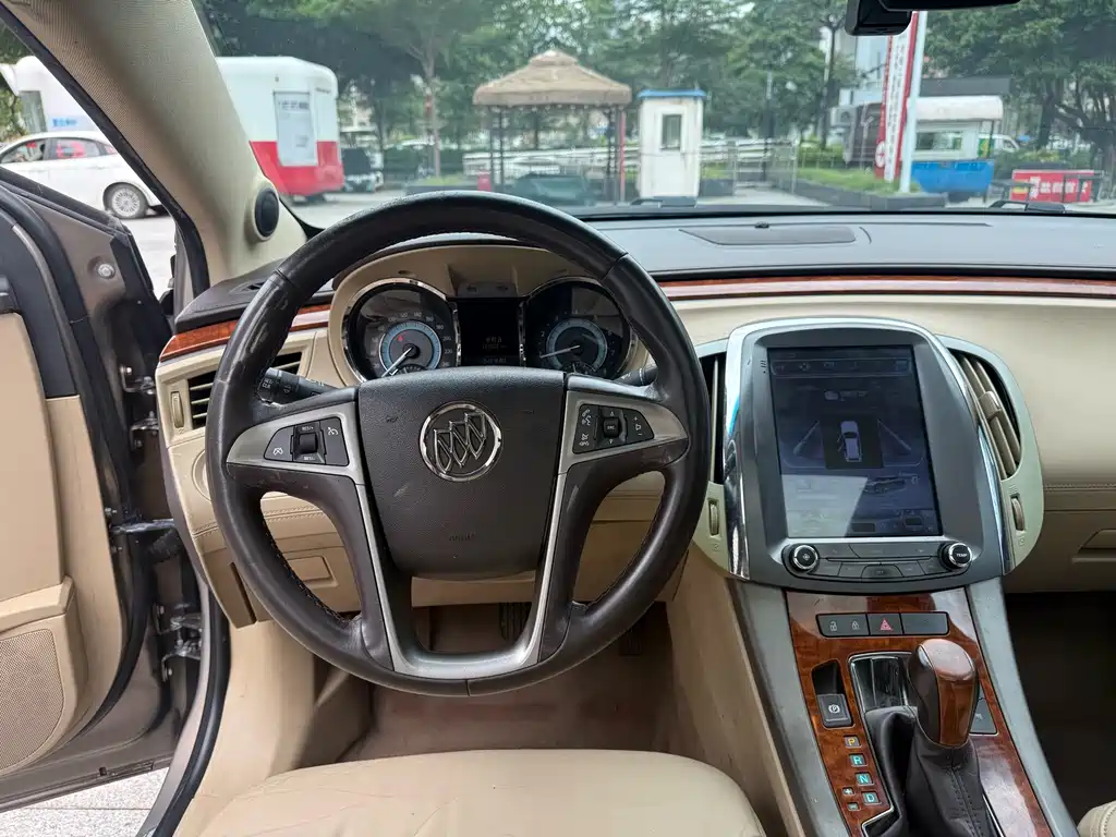 Buick LaCrosse — миниатюра 4