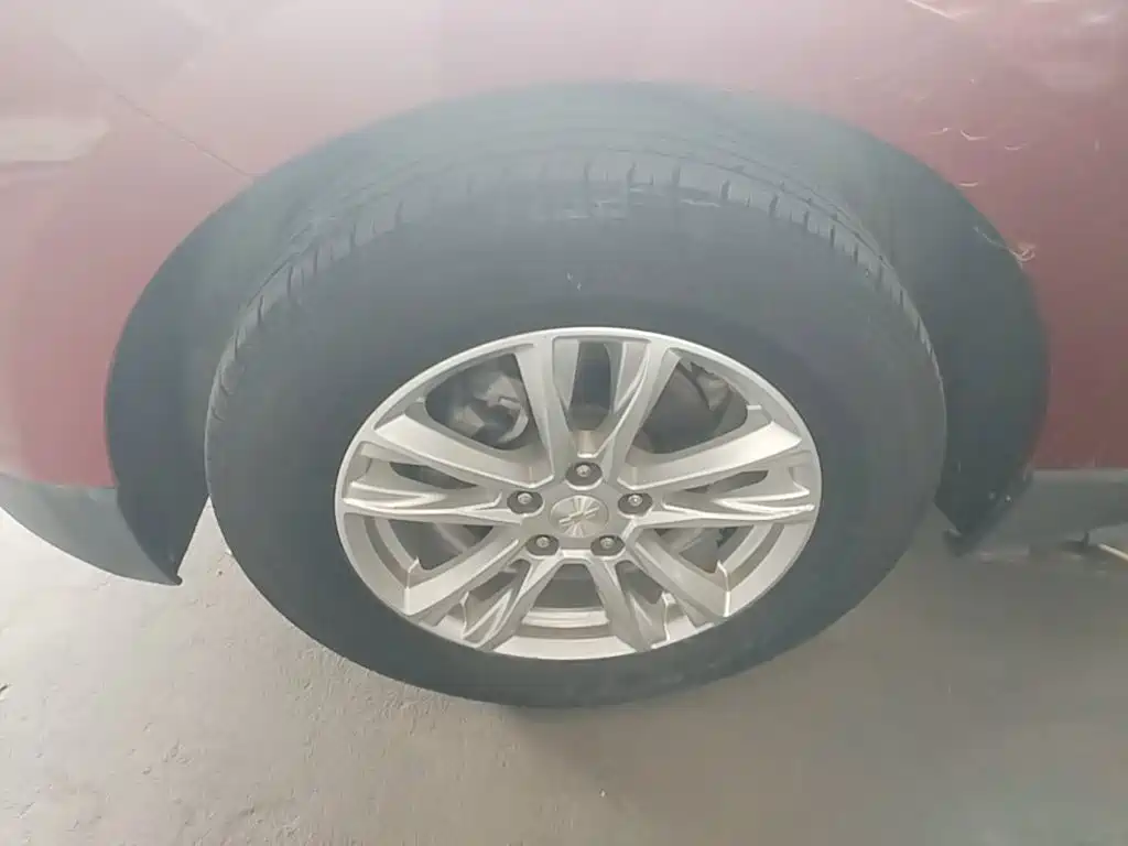 Chevrolet Equinox — миниатюра 23