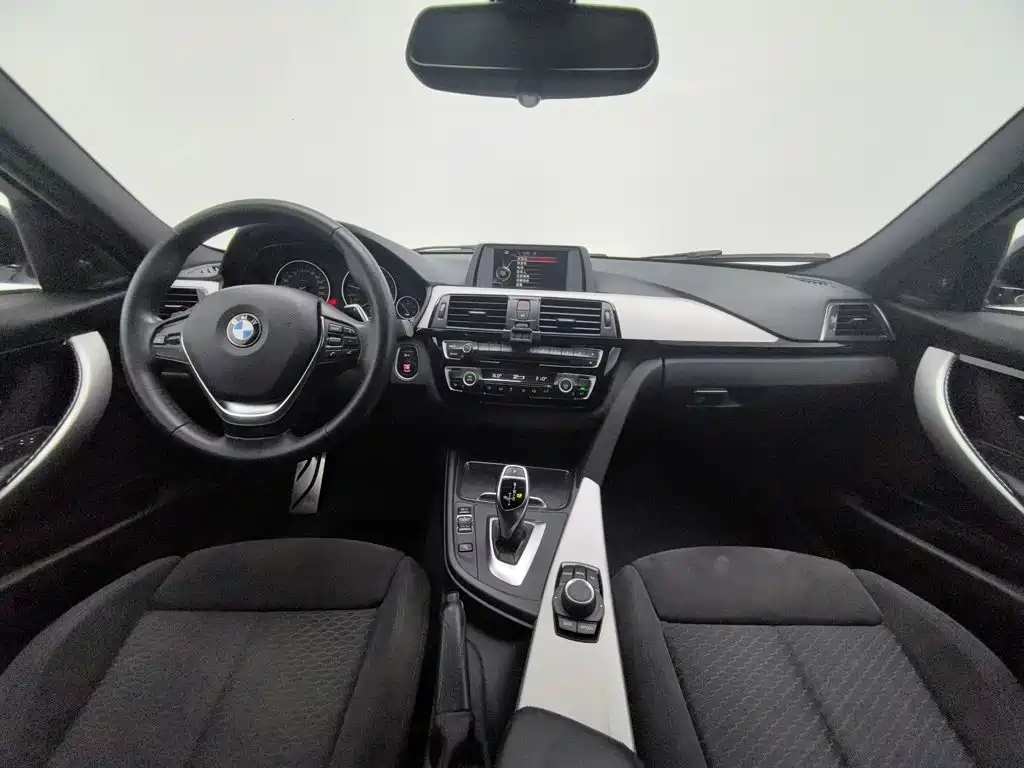 BMW 3 Series — миниатюра 5