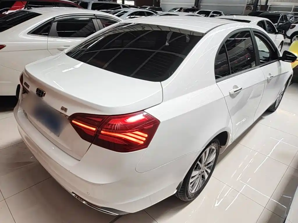 Geely Emgrand — миниатюра 7