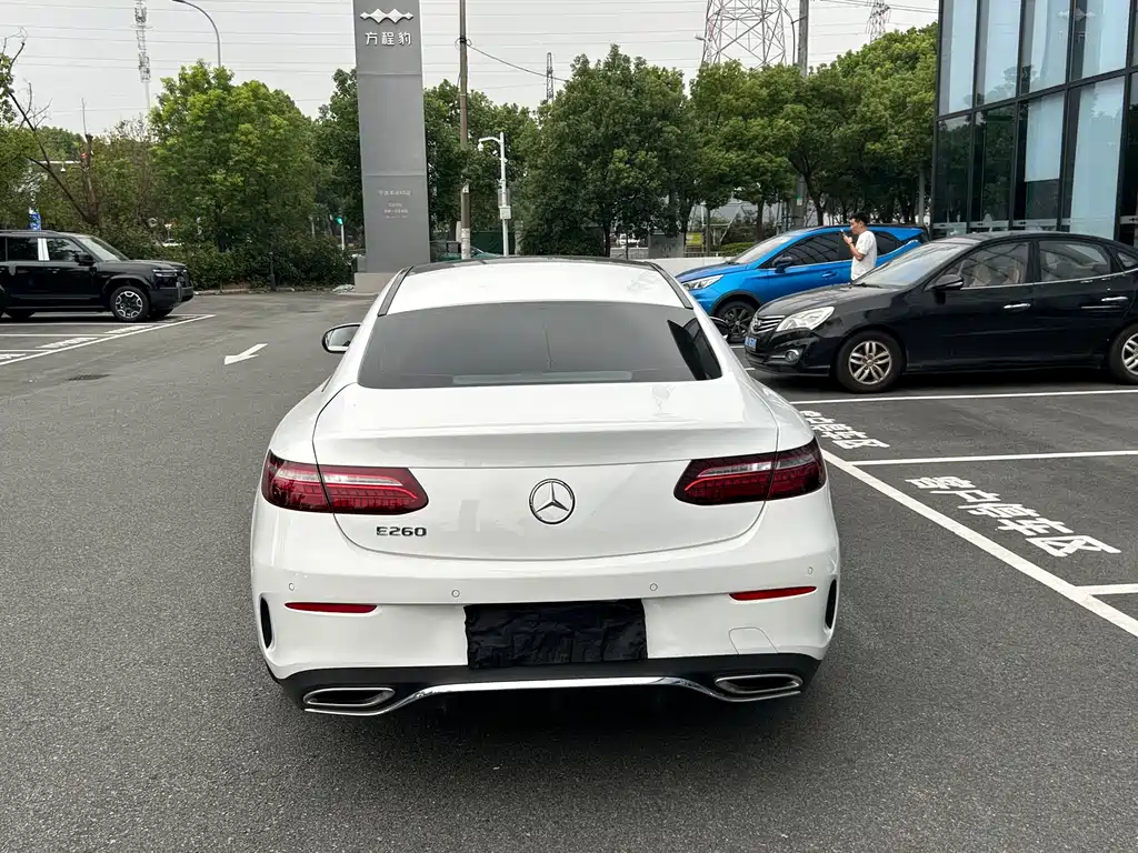 Mercedes-Benz E-Class (Import) — миниатюра 16