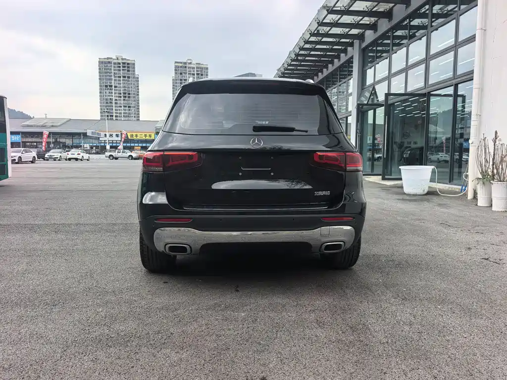 Mercedes-Benz GLB — миниатюра 11