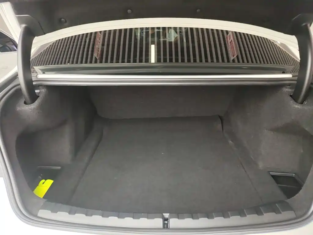 BMW 3 Series — миниатюра 19