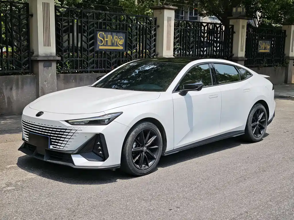 Changan UNI-V 2022