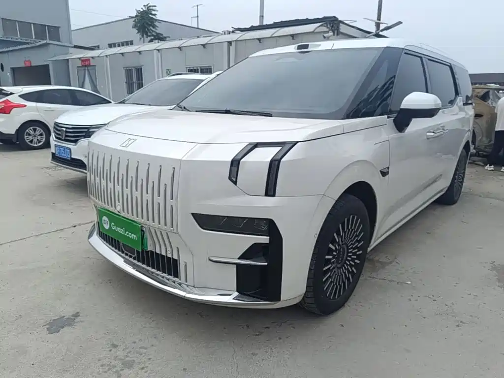 Zeekr 009 2024 6-seat Executive Edition 4WD 108kWh