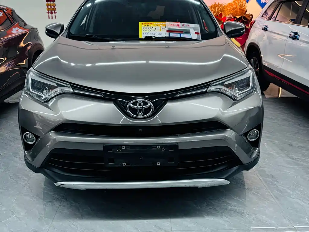 Toyota RAV4 — миниатюра 2