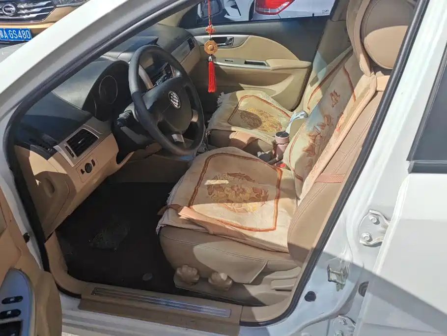 Buick Excelle — миниатюра 9