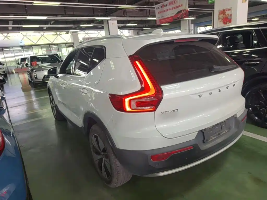 Volvo XC40 — миниатюра 5