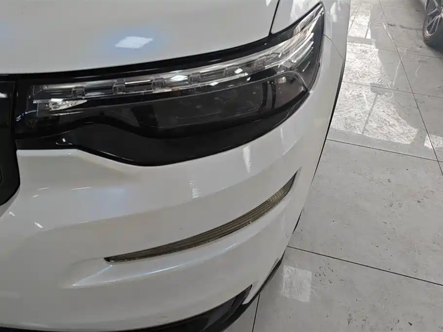 JEEP GRAND COMMANDER