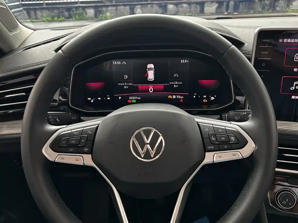 Volkswagen Sagitar 2023 300TSI DSG