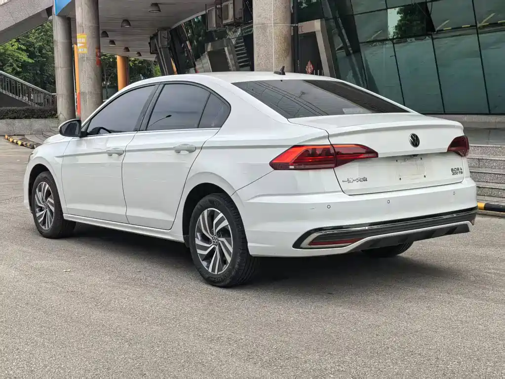 Volkswagen Bora — миниатюра 6