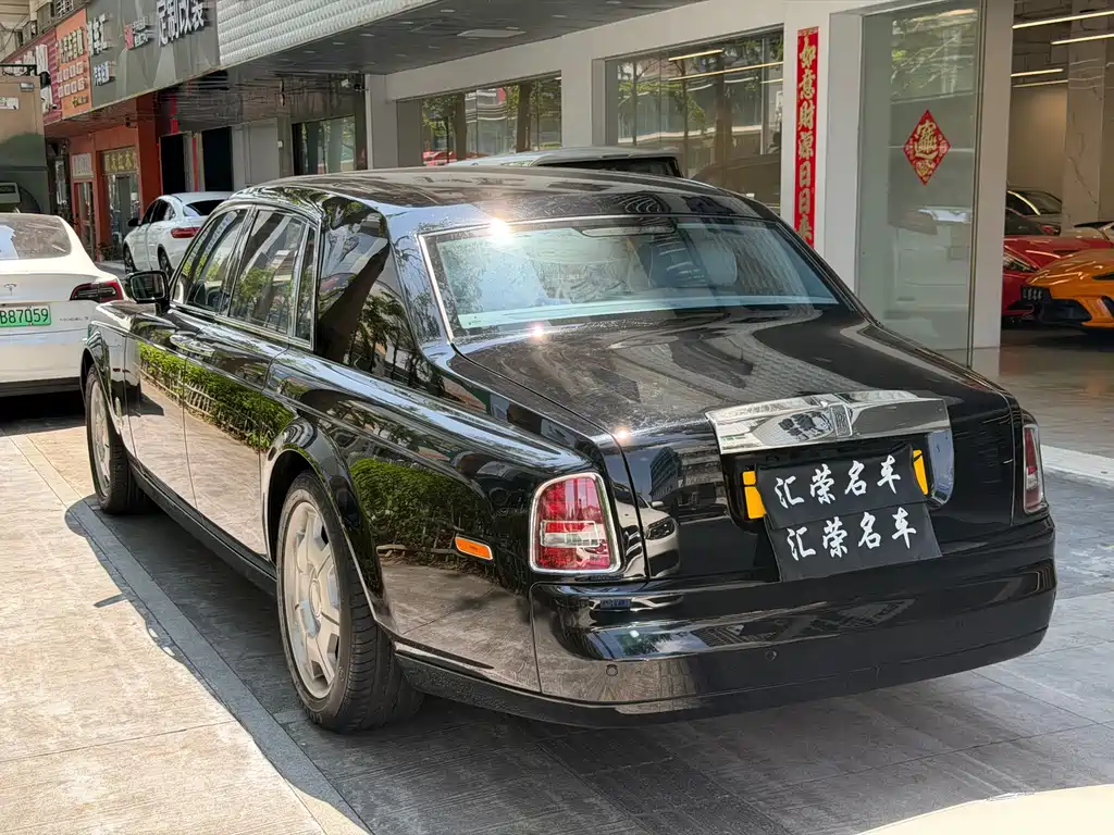 Rolls-Royce Phantom — миниатюра 15