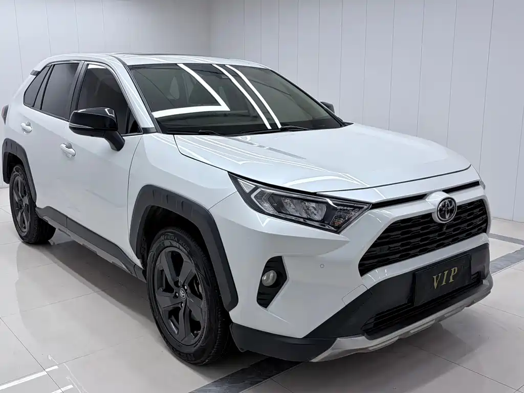 Toyota RAV4 — миниатюра 3