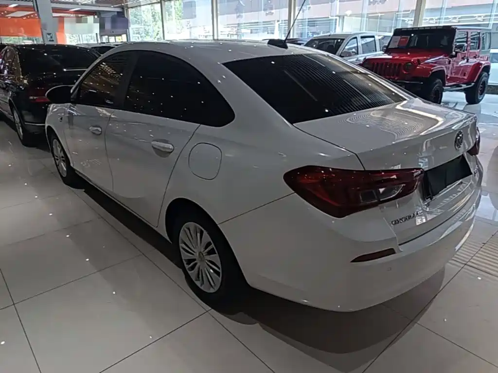 Buick Excelle — миниатюра 5