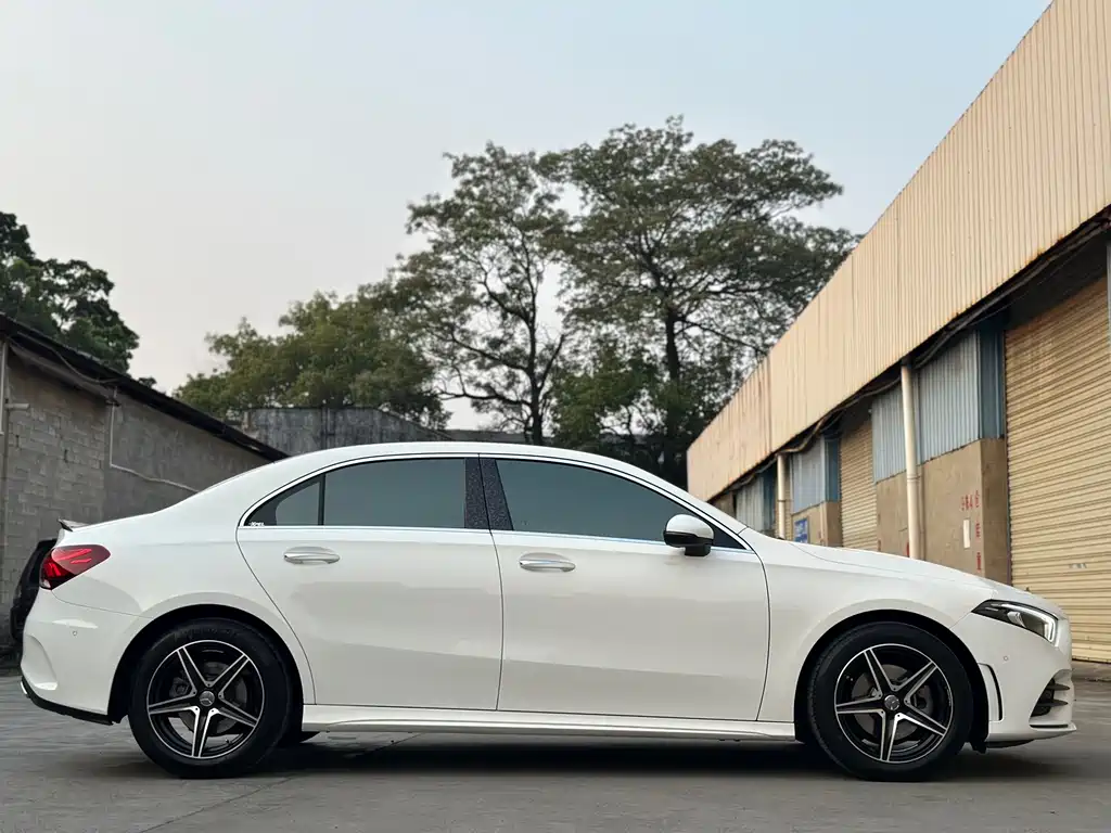 Mercedes-Benz A-Class A 2021 A 200 L Sport Fashion