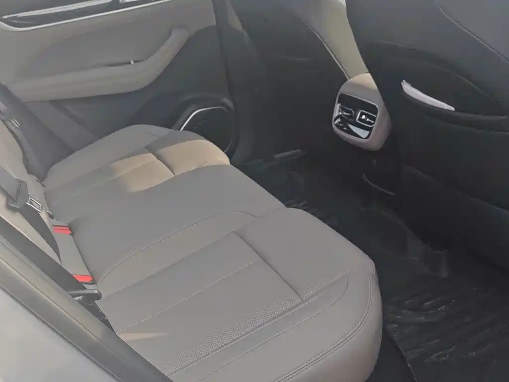 GEELY AUTOMOBILE BOYUE L