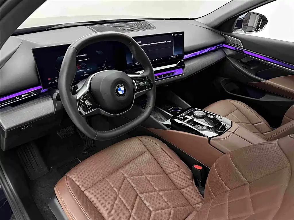 BMW 5 Series — миниатюра 16