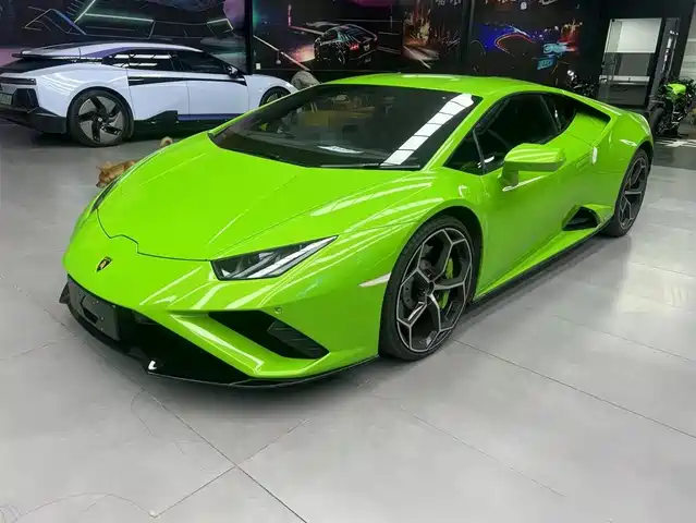 LAMBORGHINI HURACÁN 2021