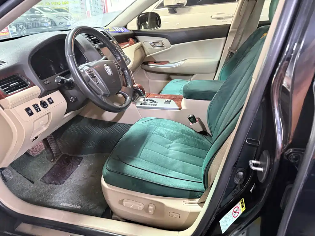 Toyota Crown — миниатюра 12