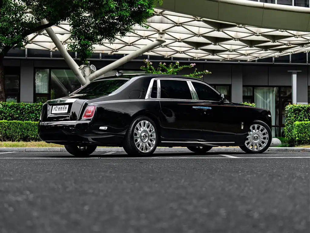 Rolls-Royce Phantom — миниатюра 20