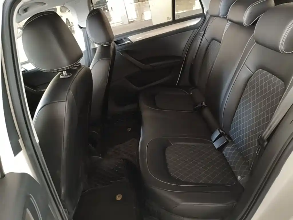 Skoda Rapid Spaceback — миниатюра 17