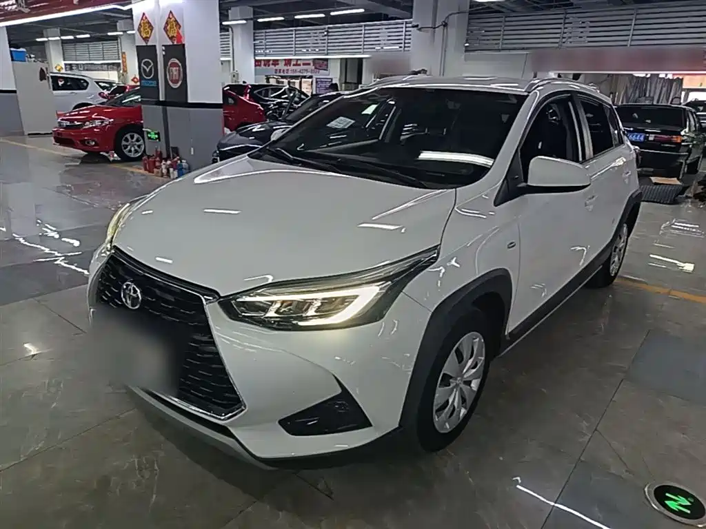 Toyota Yaris L 2022