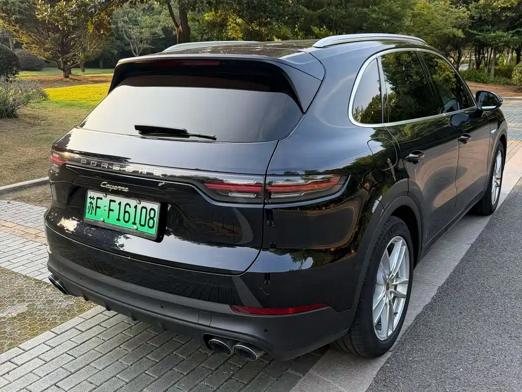 Porsche Cayenne Hybrid — миниатюра 6