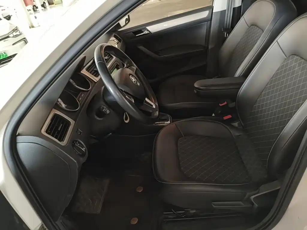Skoda Rapid Spaceback — миниатюра 15