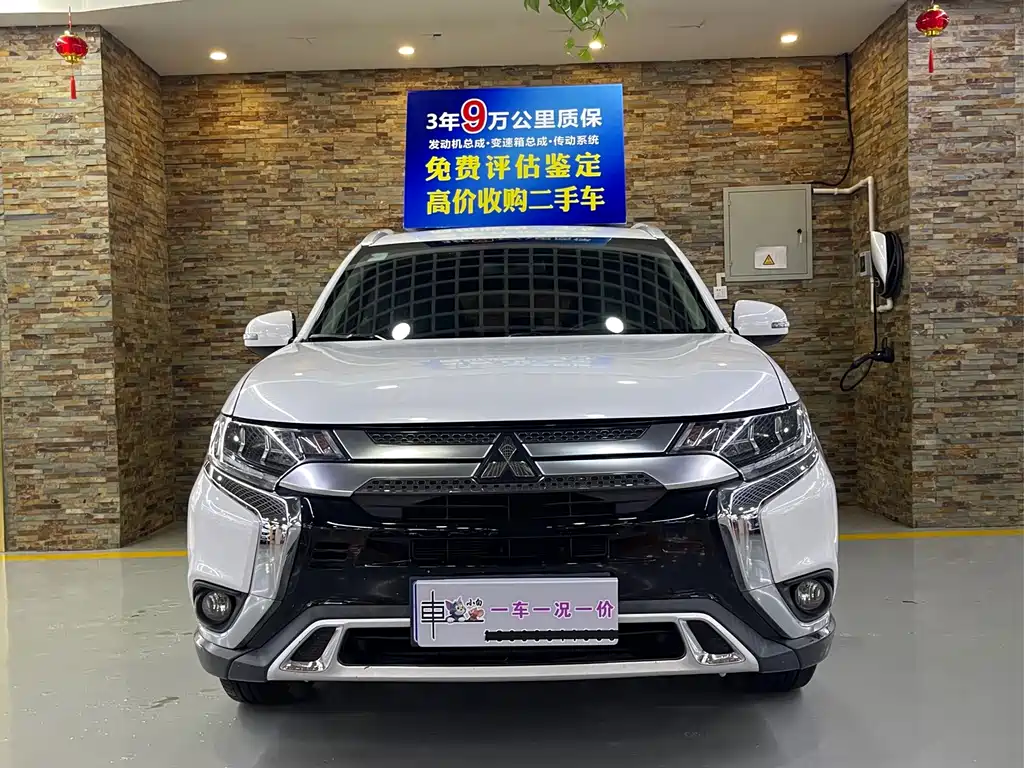 Mitsubishi Outlander — миниатюра 2