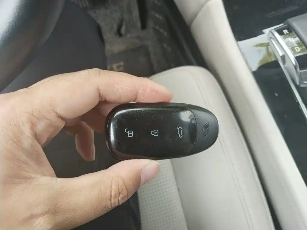 Li Auto ONE 2020 6 мест