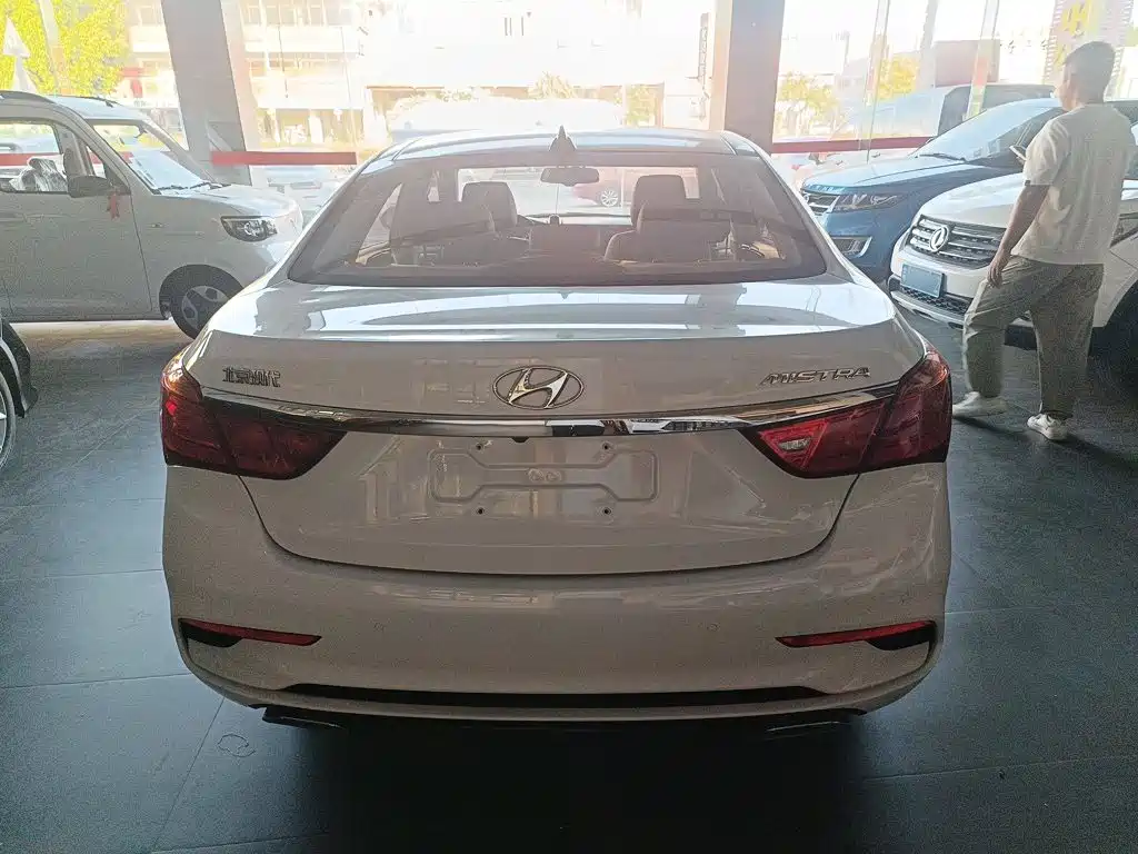 Hyundai Mistra — миниатюра 6