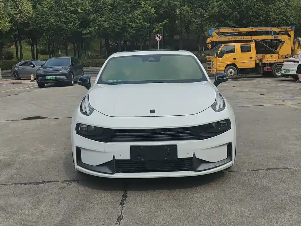 Lynk & Co 03 — миниатюра 2
