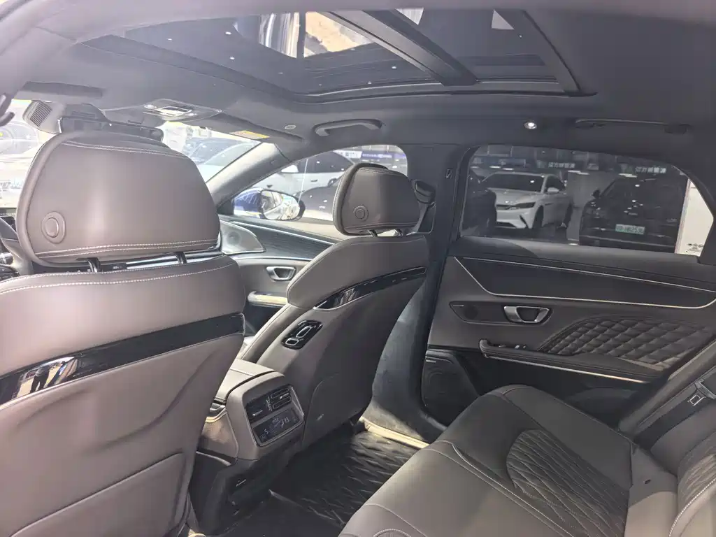 BYD Han — миниатюра 14