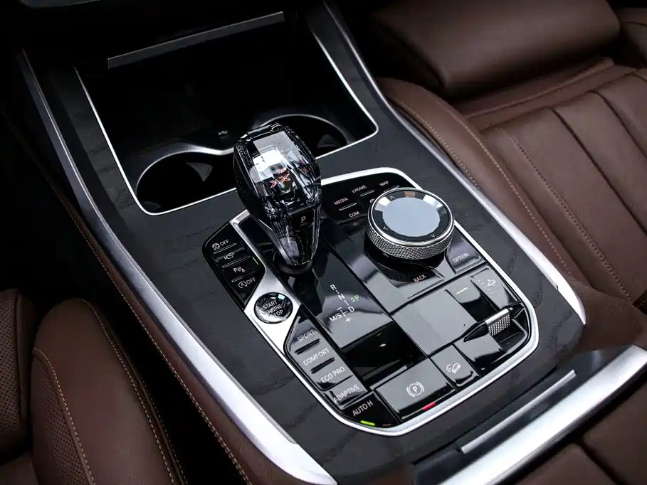 BMW X7 — миниатюра 10