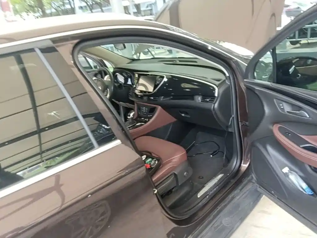 Buick Envision Plus — миниатюра 9
