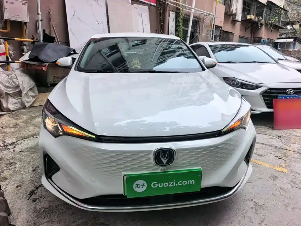 Changan Eado New Energy — миниатюра 3