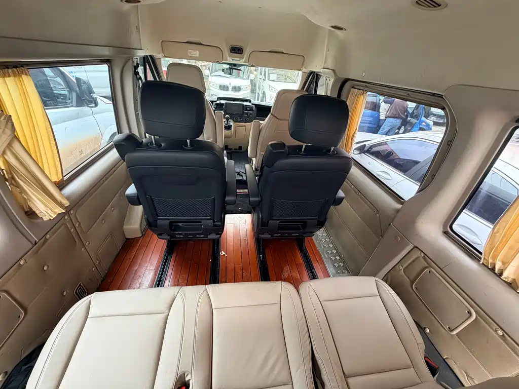 Ford Transit Custom — миниатюра 10