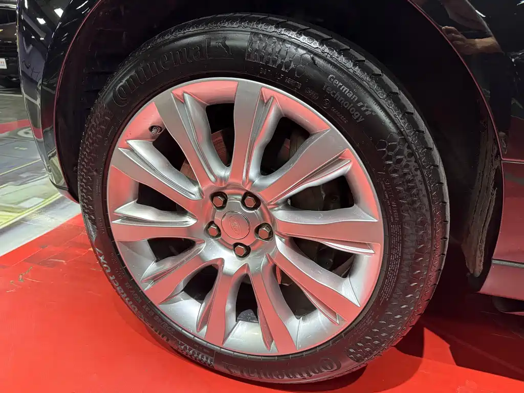 Land Rover Range Rover — миниатюра 9