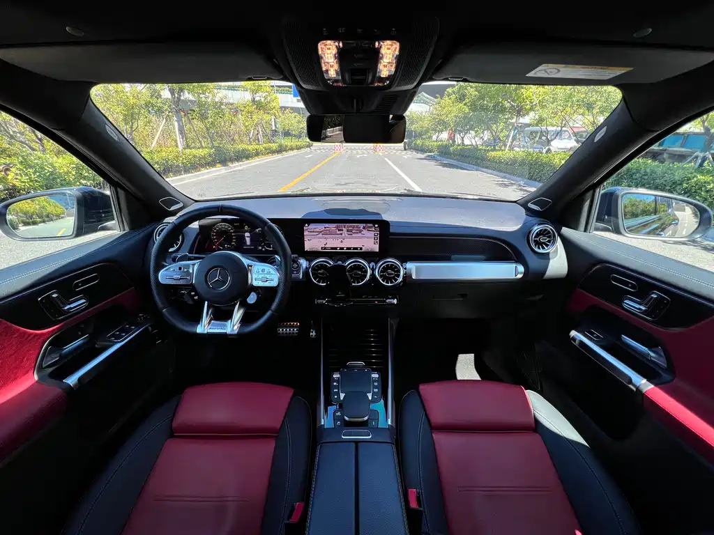 MERCEDES-BENZ GLB AMG