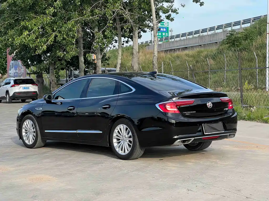 Buick LaCrosse 2016 28T Luxury