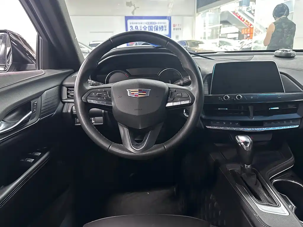 Cadillac CT4 — миниатюра 6