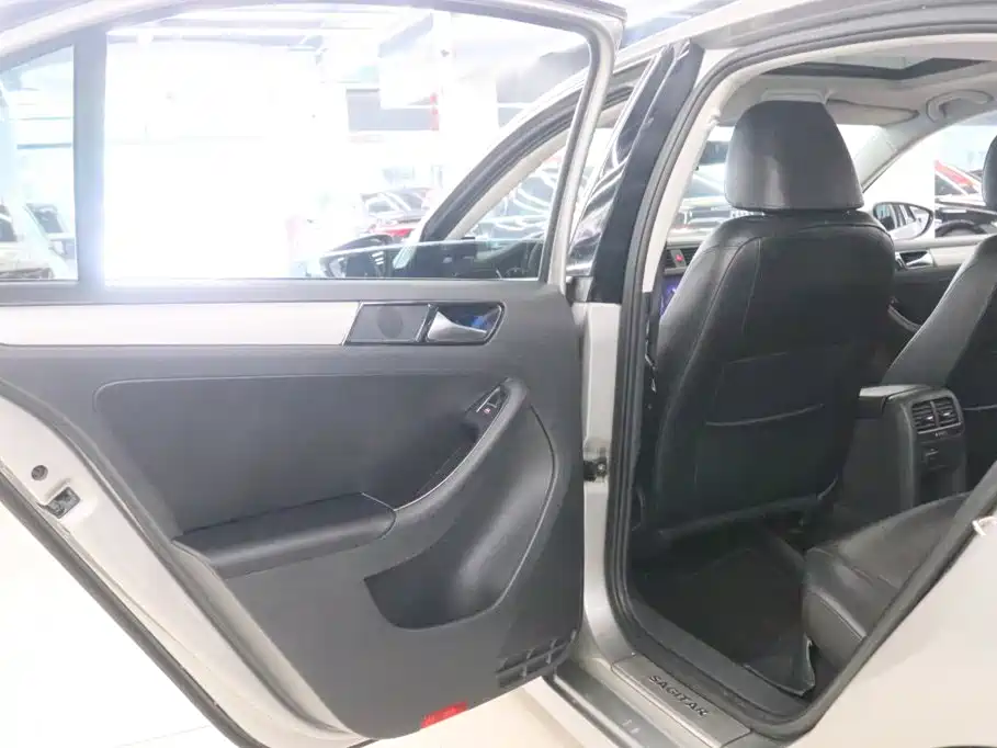 Volkswagen Sagitar — миниатюра 13