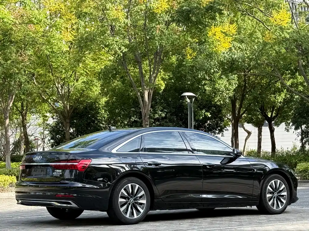 Audi A6L — миниатюра 5