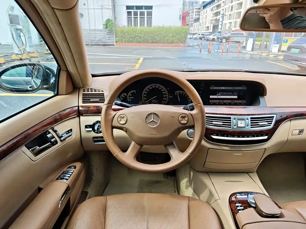 Mercedes-Benz S-Class — миниатюра 18