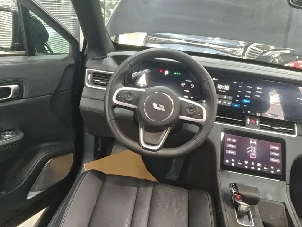 Li Auto Li ONE — миниатюра 11