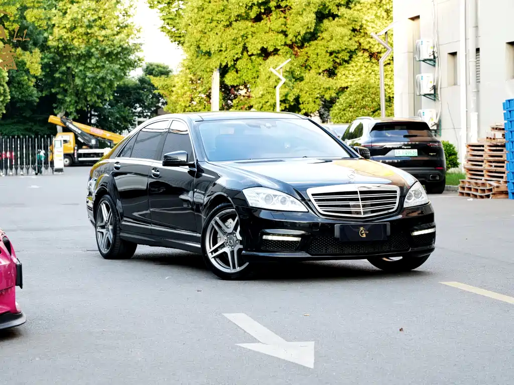 Купить Mercedes-Benz S-Class AMG