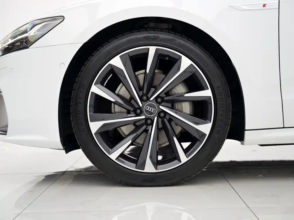 Audi A7L — миниатюра 22