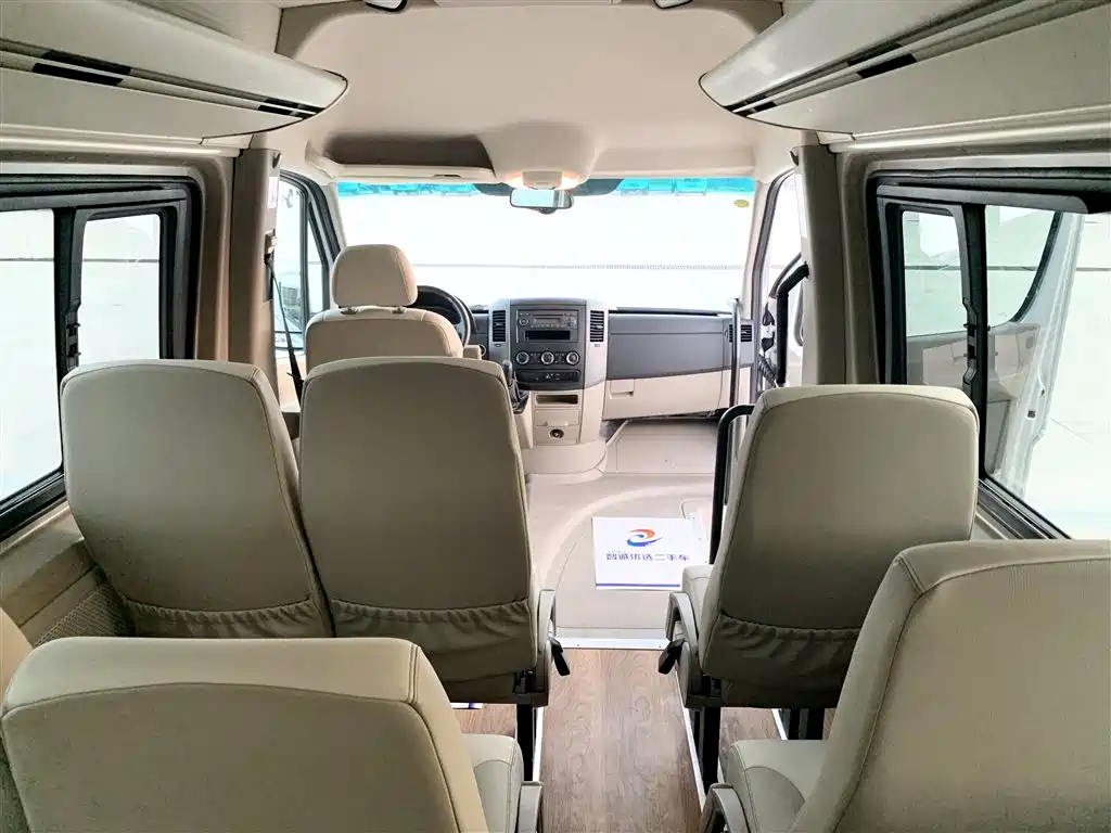 Mercedes-Benz Sprinter - фото 8