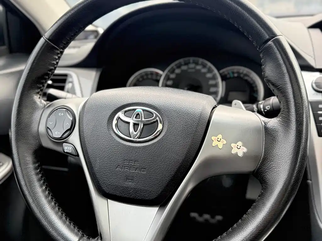 TOYOTA CAMRY
