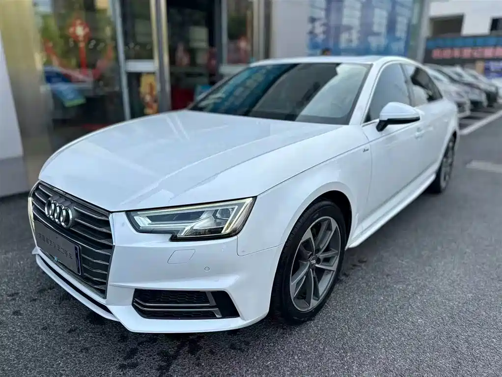 Audi A4L 2018